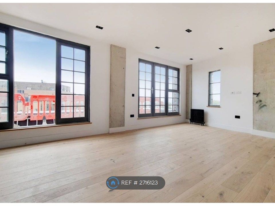 Property photo 2 of 9