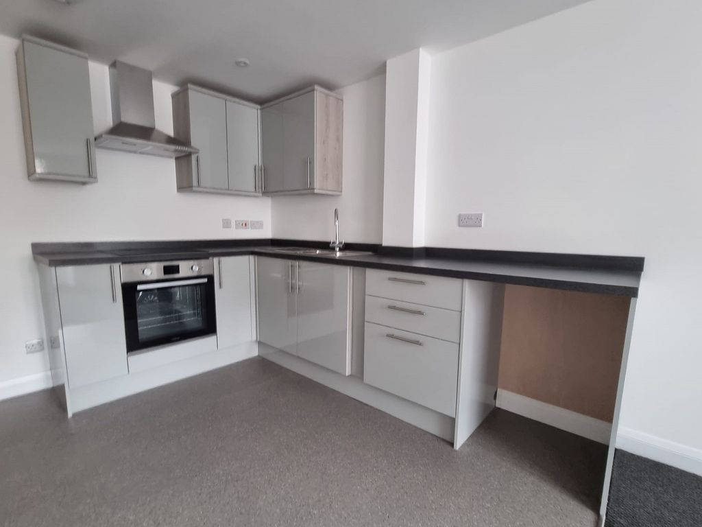 Property photo 2 of 7 Kitchen