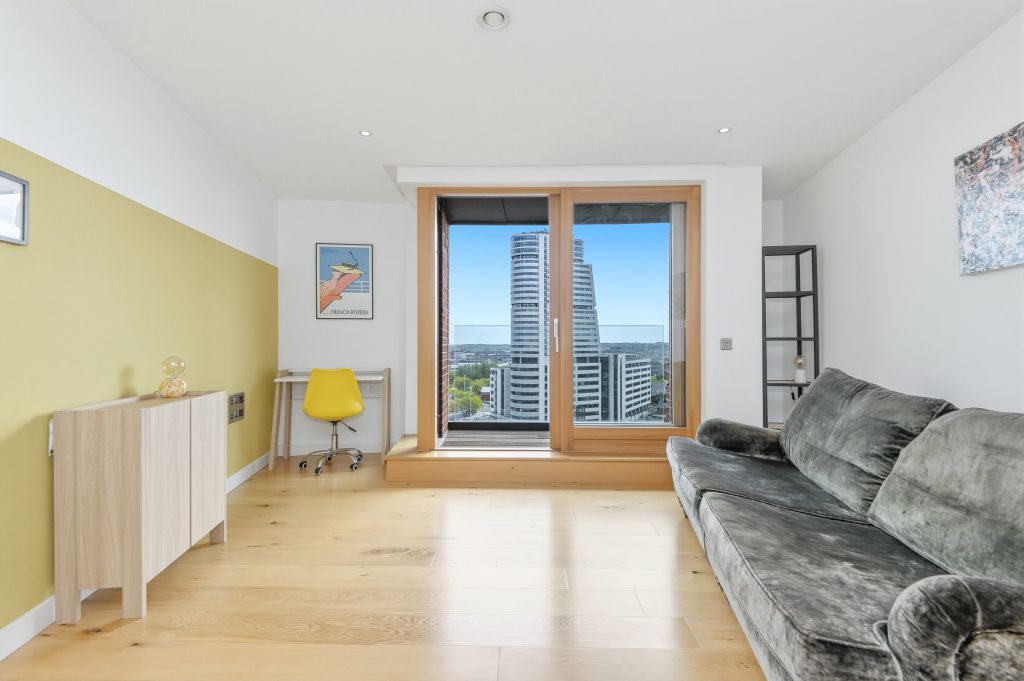 Property photo 2 of 15