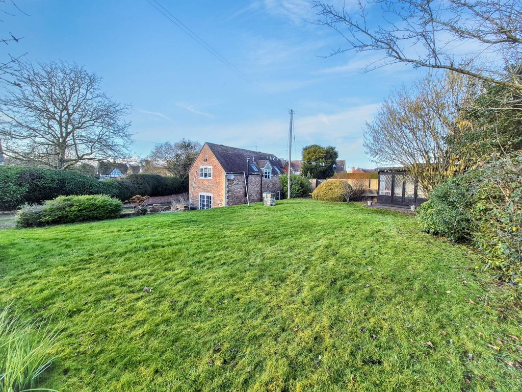 Property photo 2 of 36