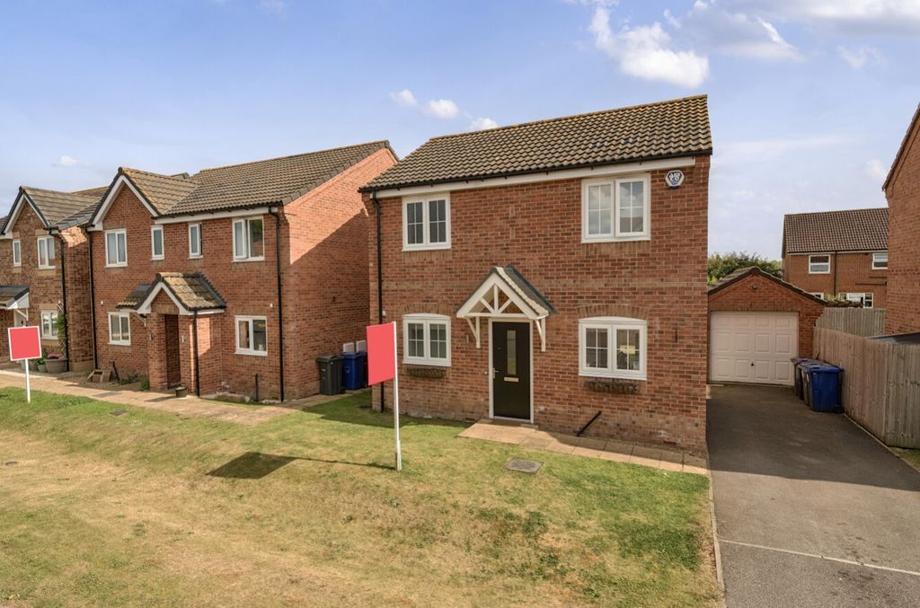 Property photo 1 of 23 1296166-1-682Cb4B2966cc-Arw