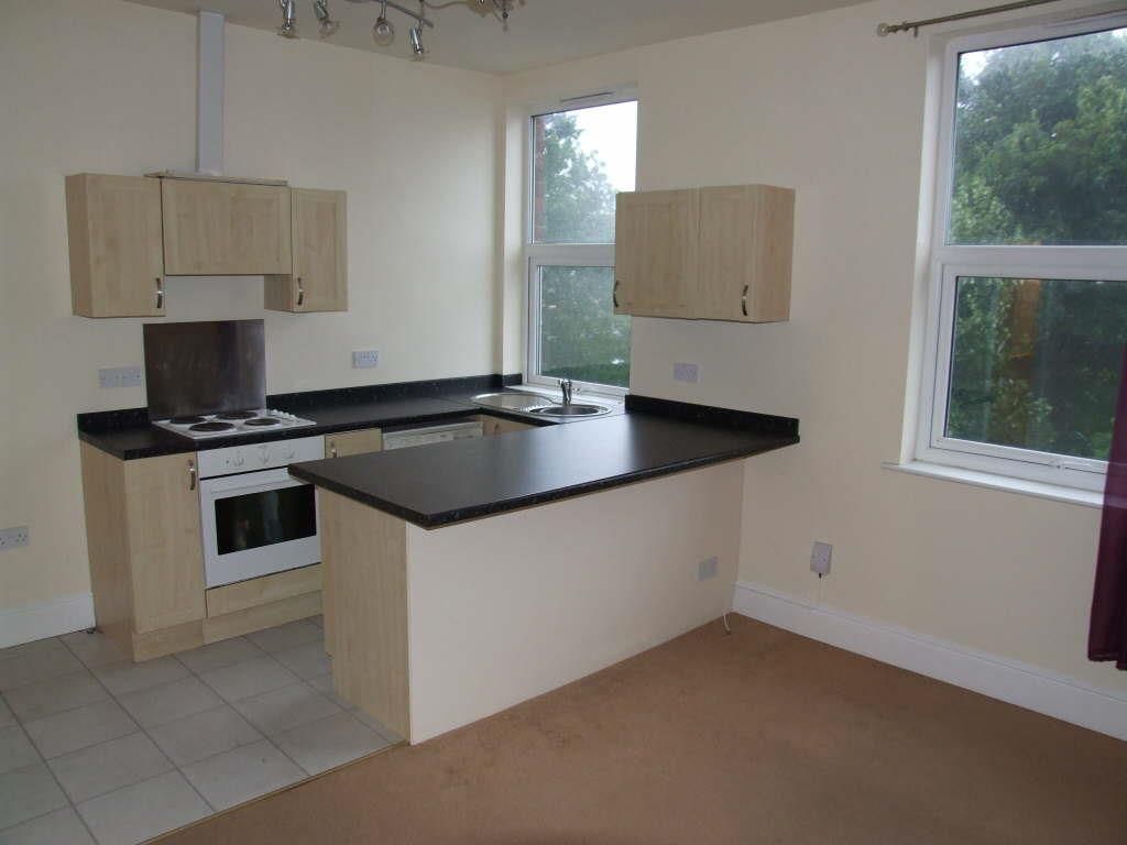 Property photo 2 of 9 Lounge/Kitchen