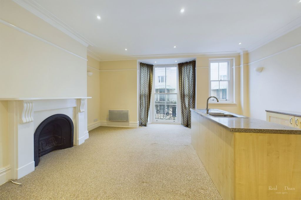 Property photo 2 of 8 966-Hr-2.Jpg