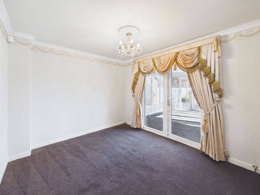 Property photo 3 of 34