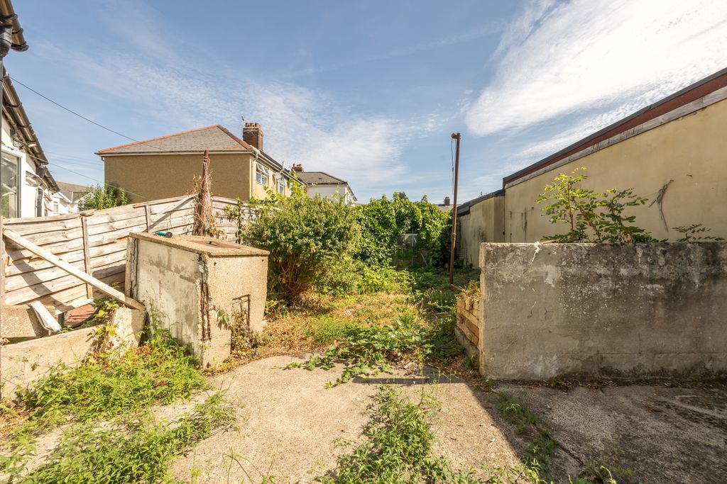 Property photo 3 of 8