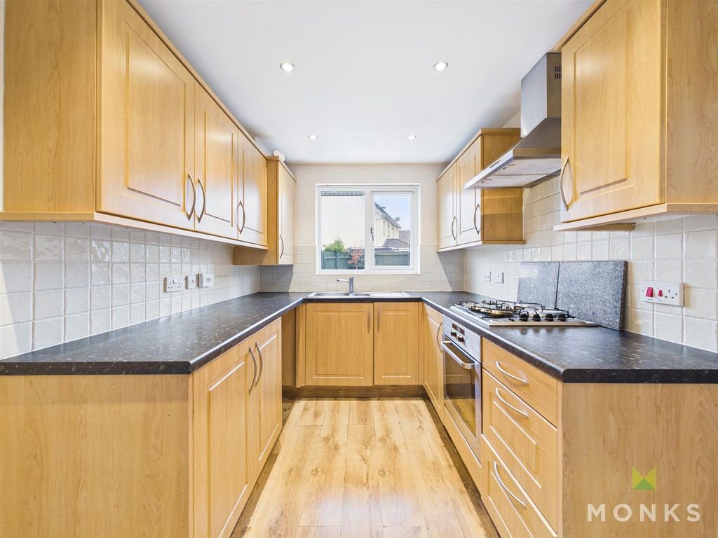 Property photo 2 of 18 Cam01420G0-Pr0786-Still005.Jpg