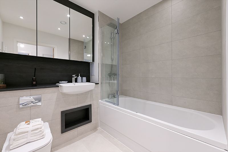 Property photo 3 of 7 Bathroom