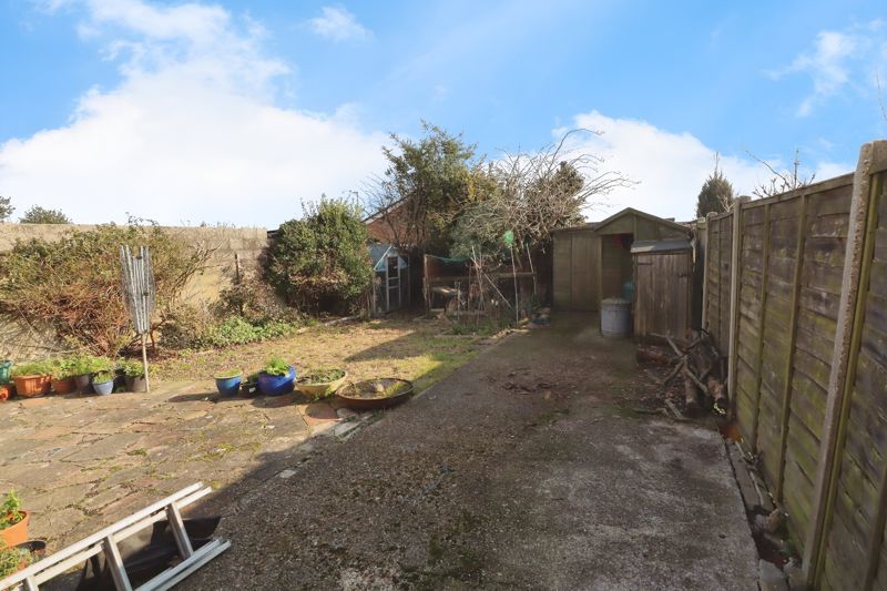 Property photo 2 of 18 Seaview Road
