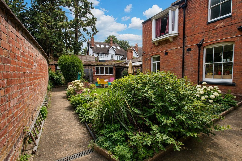 Property photo 3 of 38