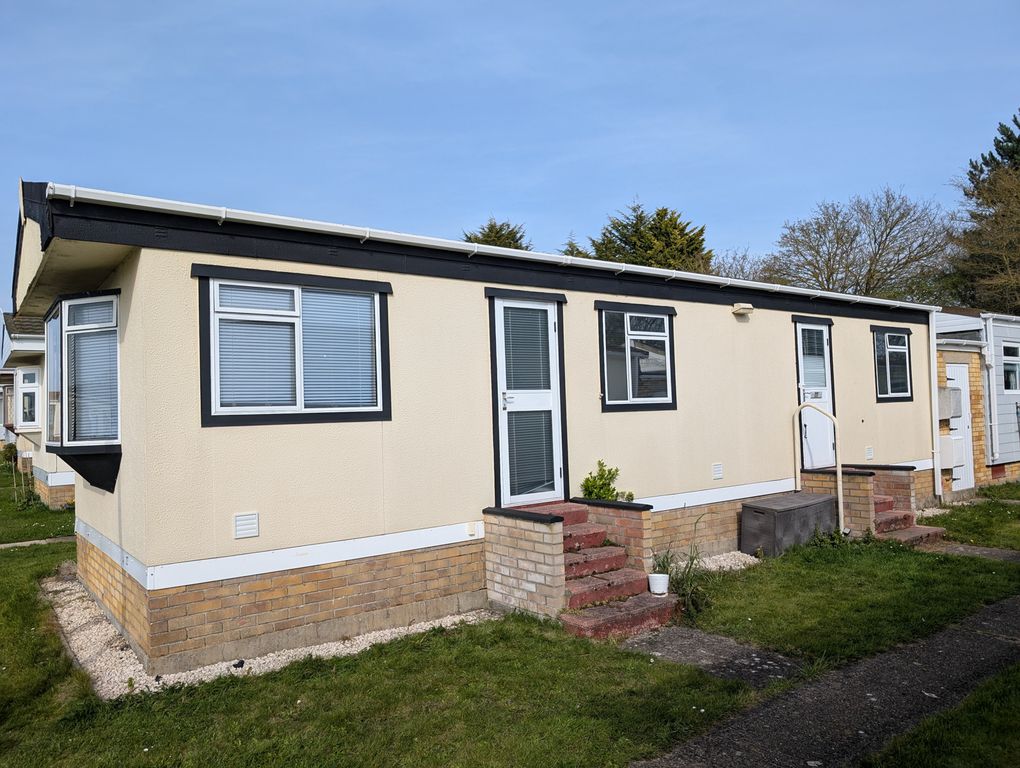 Property photo 2 of 12