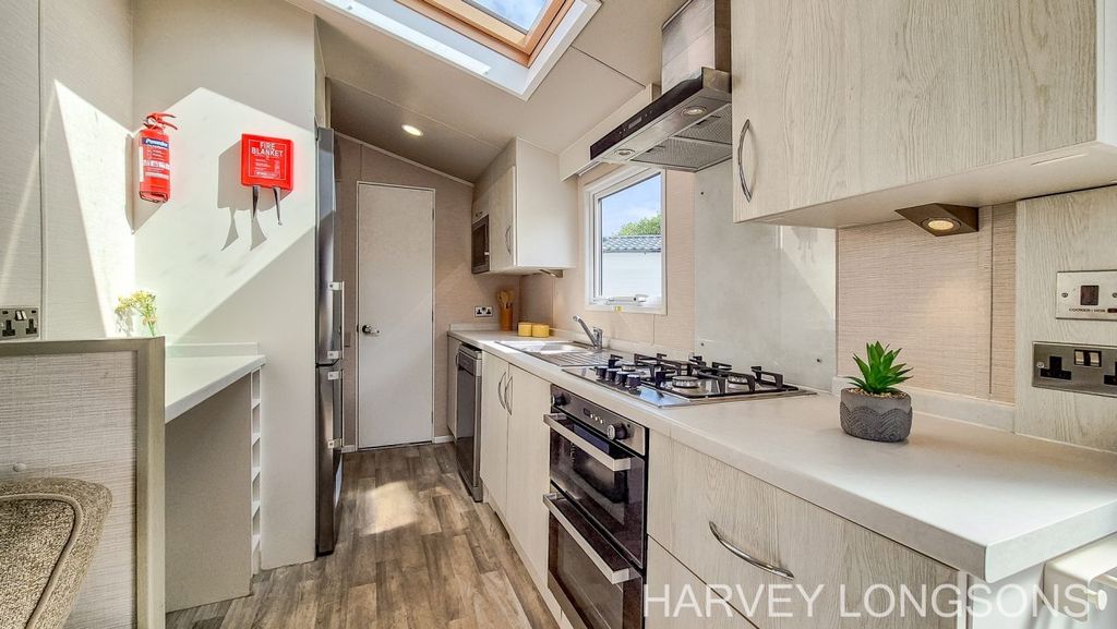 Property photo 3 of 21 Modern Fitted Kitchen In The Atlas Lookout Static Caravan For Sale