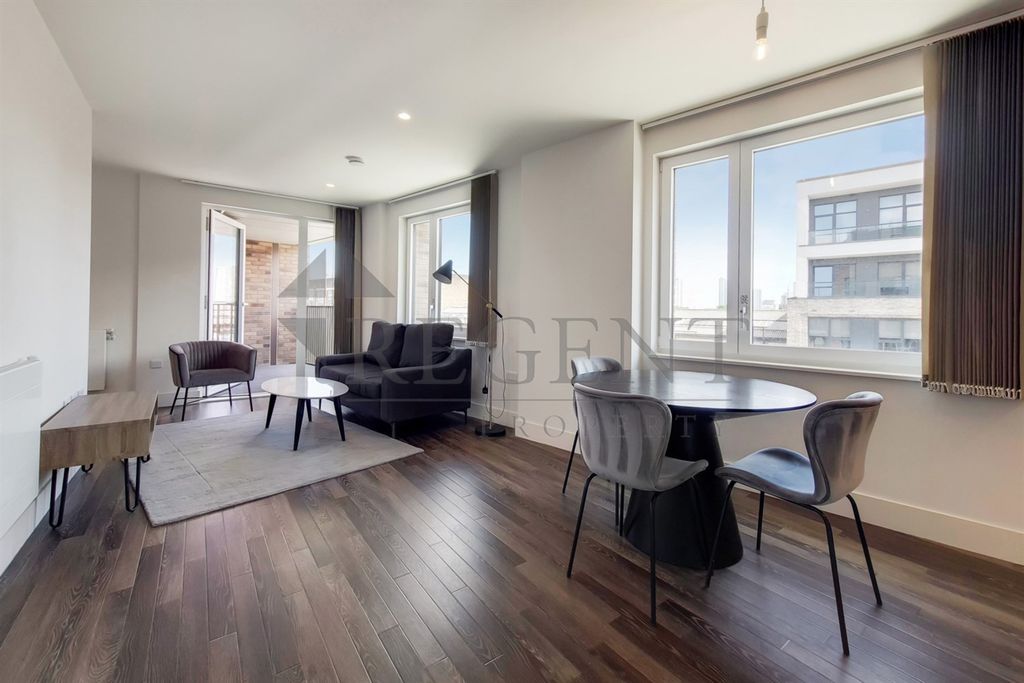 Property photo 2 of 10 Open Plan