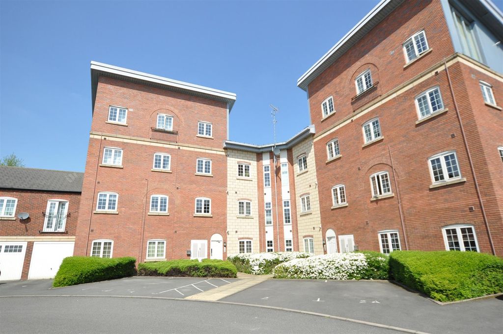 Property photo 1 of 9