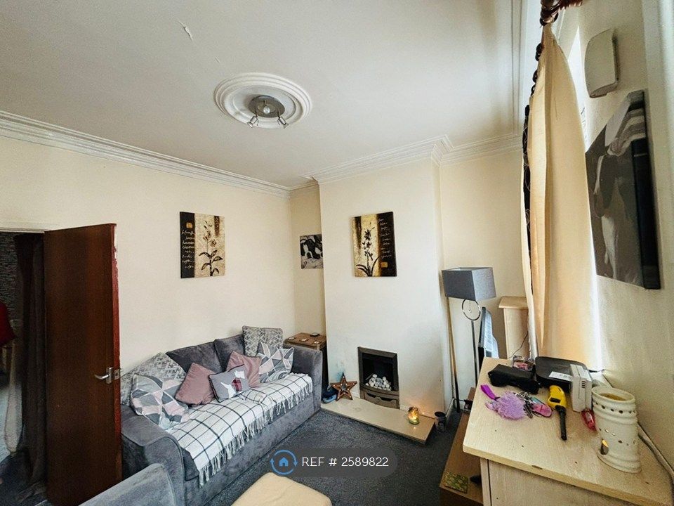 Property photo 2 of 14