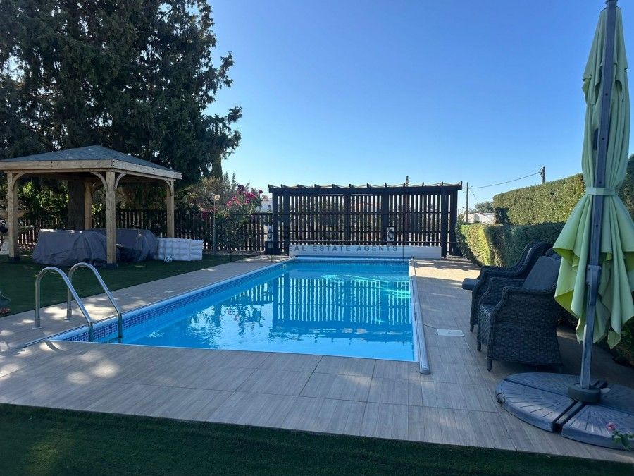 Property photo 2 of 51