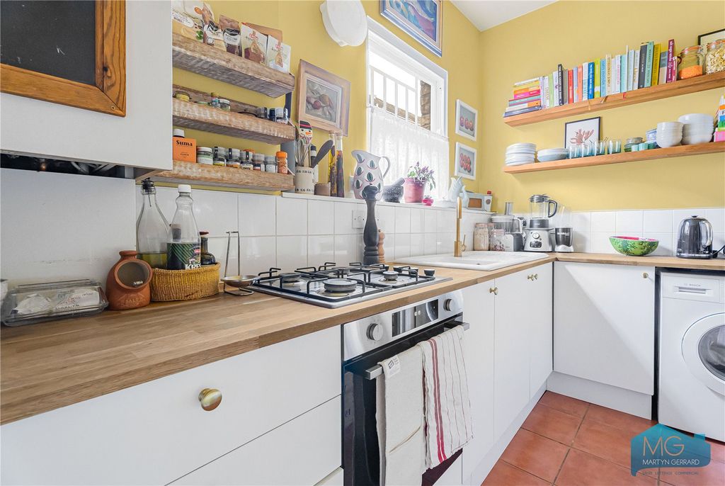 Property photo 2 of 27 Picture No. 28