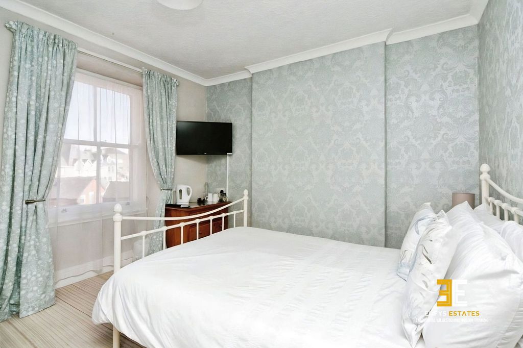 Additional image 9 of 8 bed hotel for saleLlewelyn Avenue, Llandudno LL30
