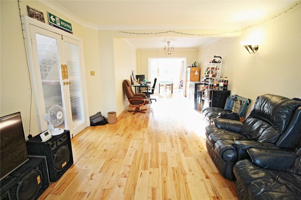 Property photo 3 of 12 Picture No. 20