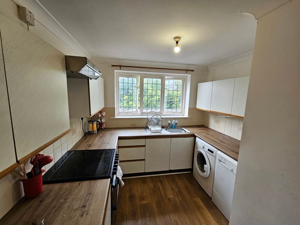 Property photo 3 of 8 Photo 8