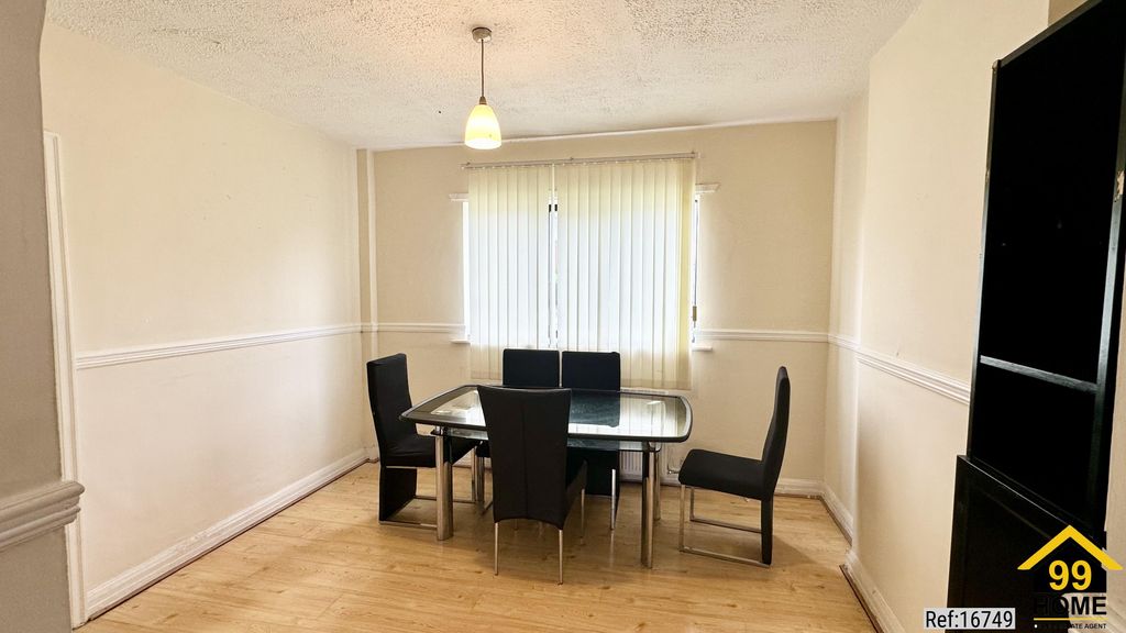 Property photo 3 of 13 Photo 2
