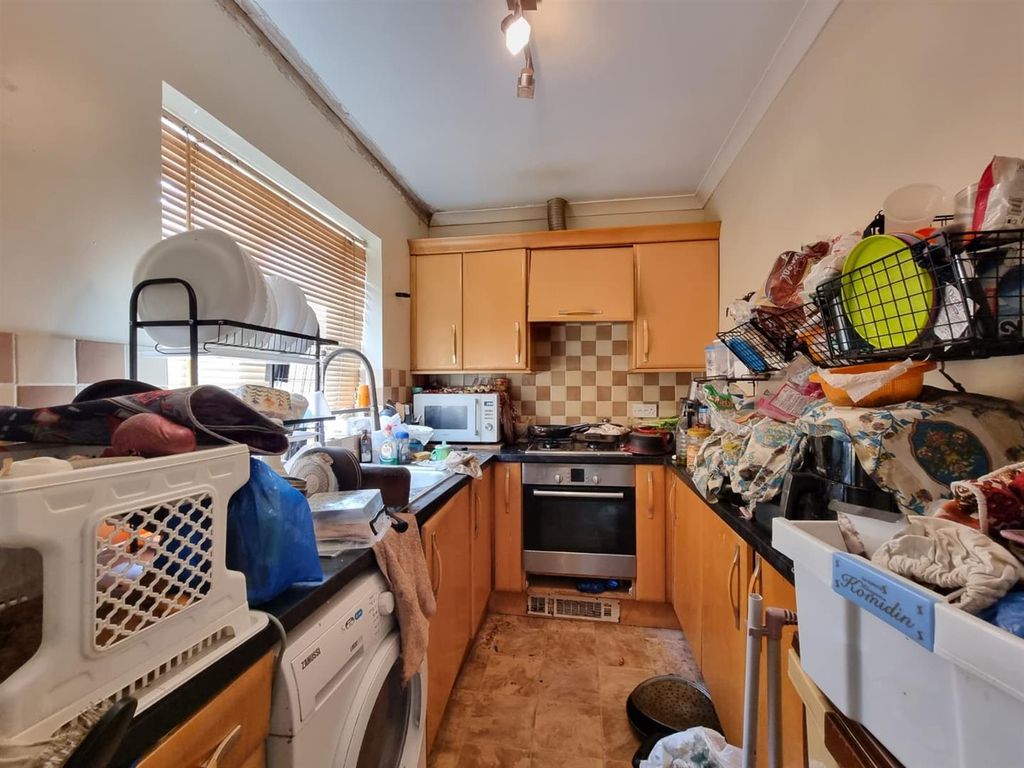 Property photo 3 of 9