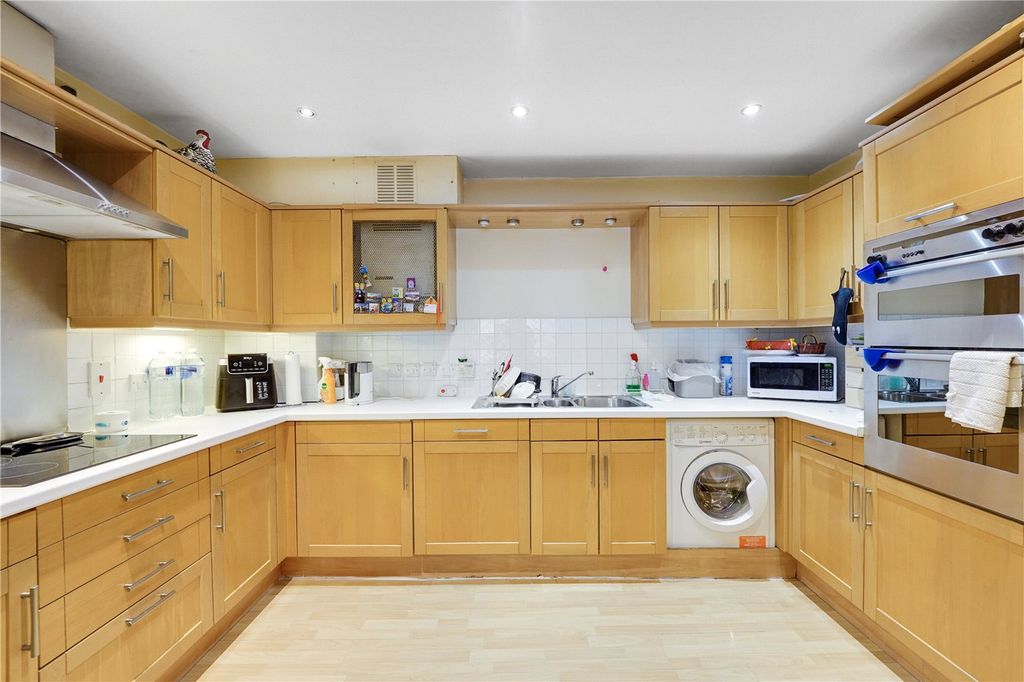 Property photo 3 of 17 Picture No. 18