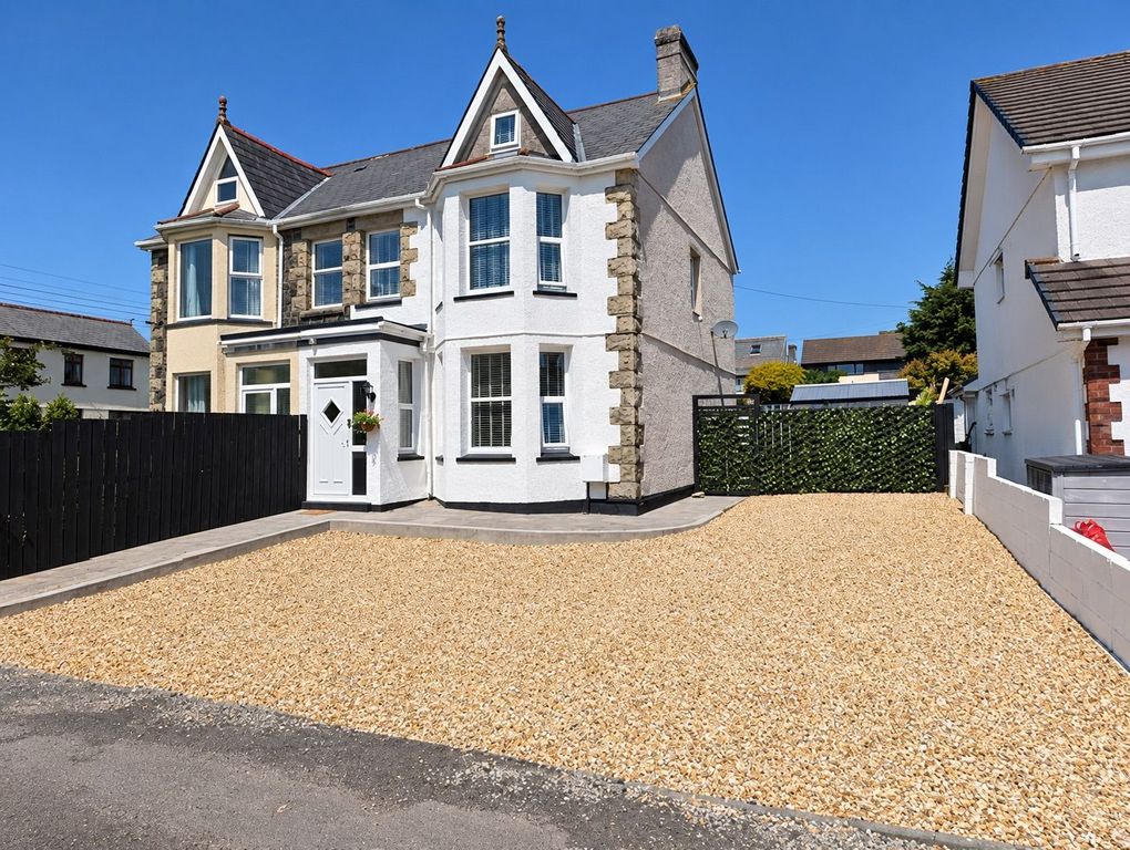 Property photo 2 of 30