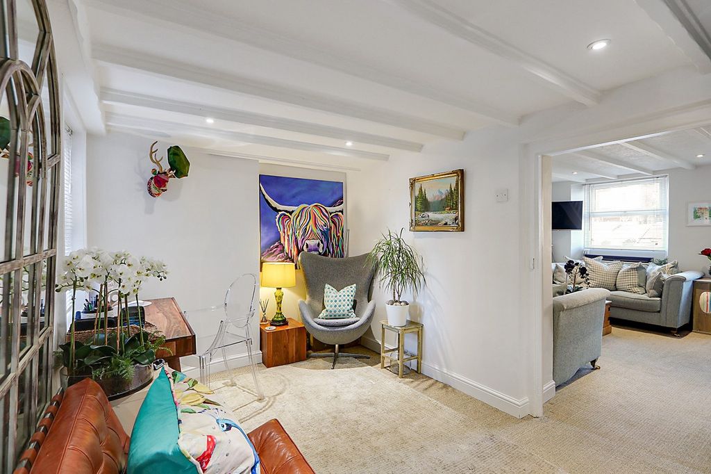 Property photo 3 of 20 Snug-Study