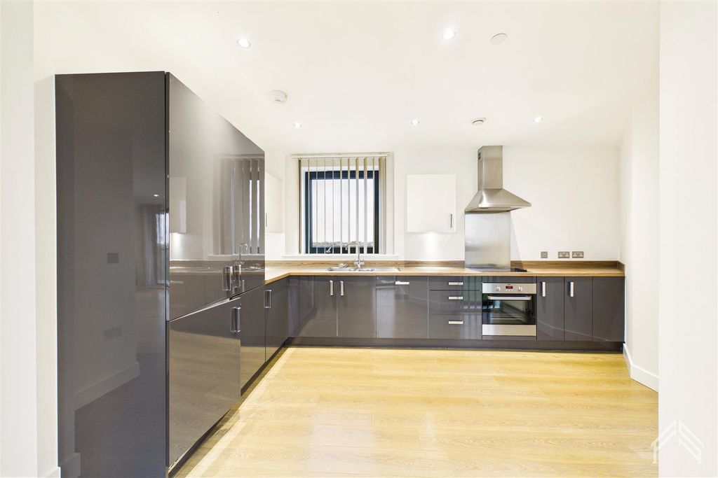 Property photo 3 of 8 2.Jpg