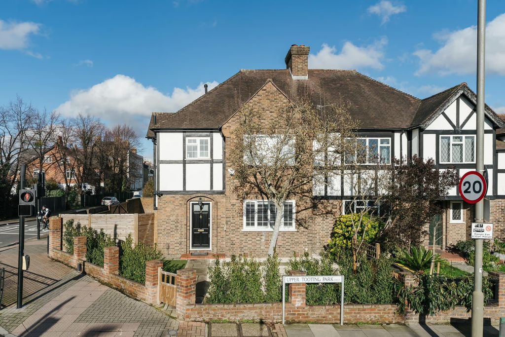 Property photo 1 of 21