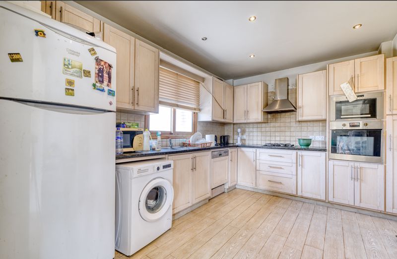 Property photo 3 of 20 Kitchen