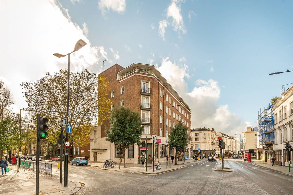 Property photo 1 of 8