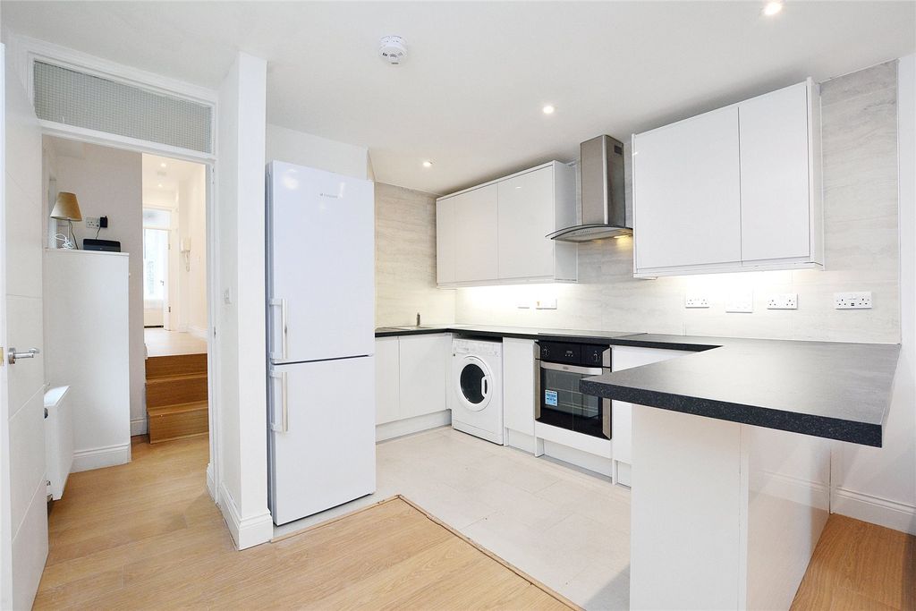 Property photo 2 of 11 Kitchen