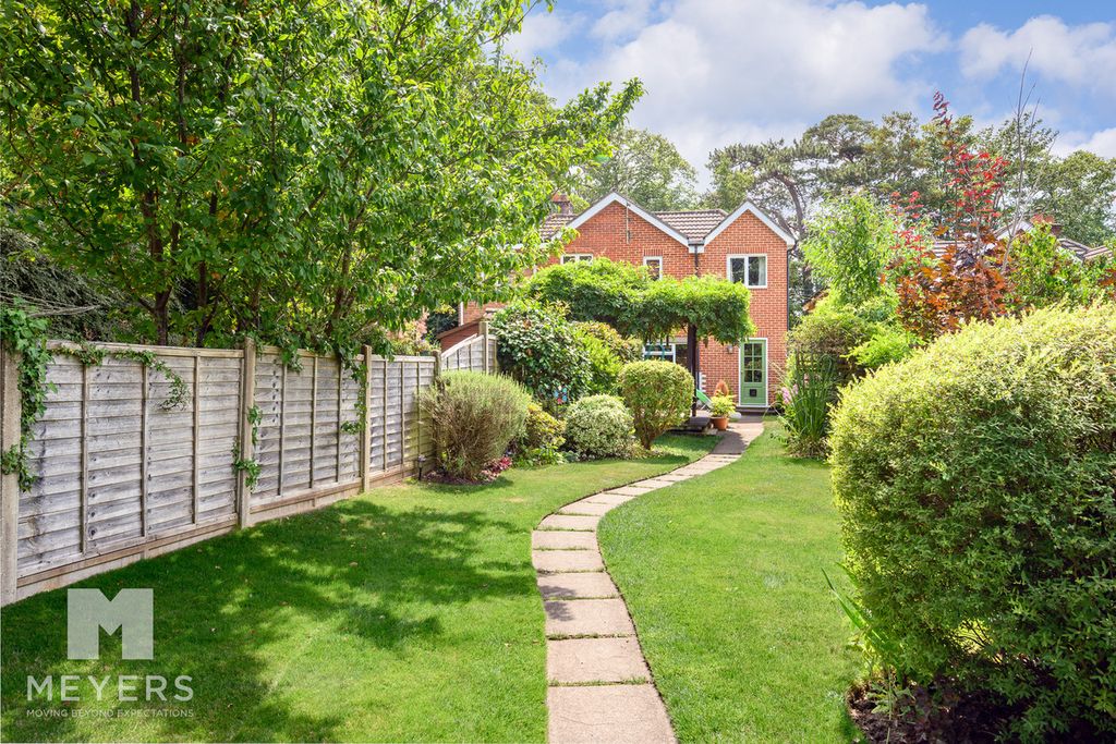 Property photo 2 of 23