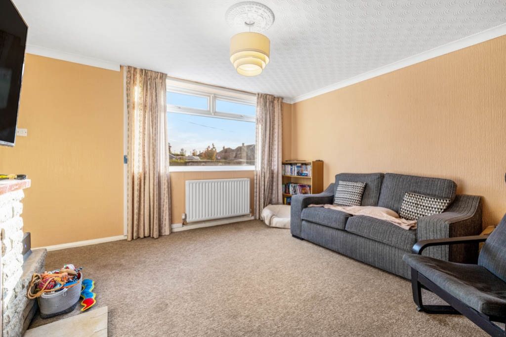 Property photo 2 of 25 37 Lenton Way (Frampton)-16