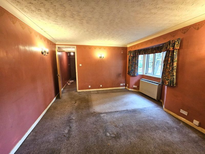 Property photo 3 of 8 Photo 23