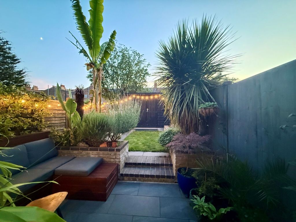 Property photo 1 of 24 Picture No. 23
