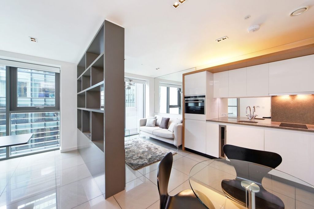 Property photo 2 of 11 Jll
