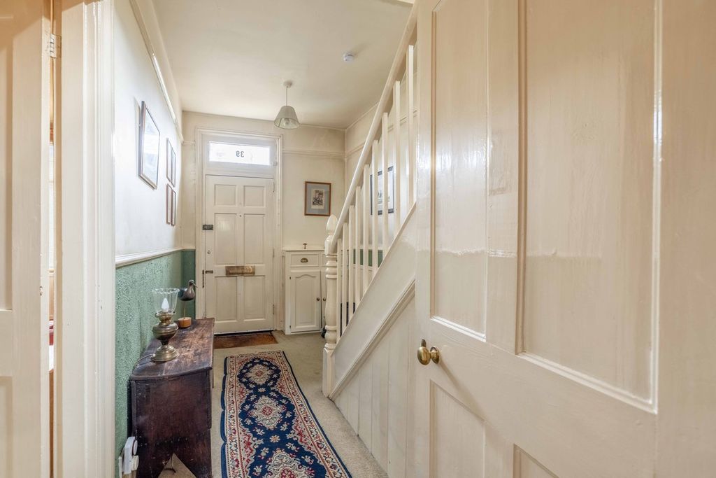 Property photo 2 of 22