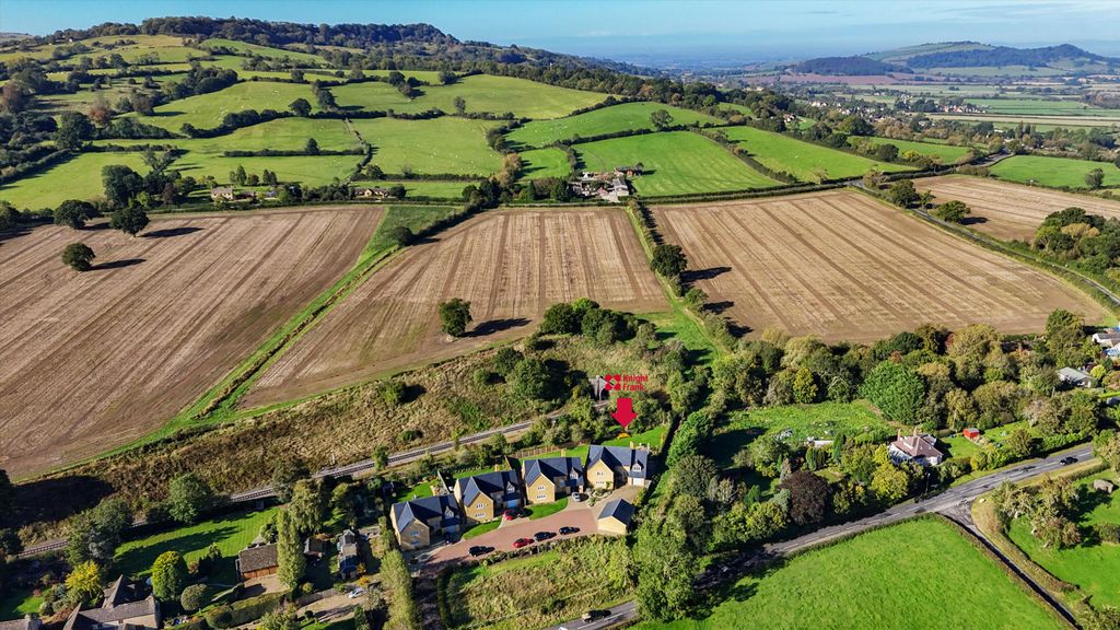 Property photo 2 of 27 Image