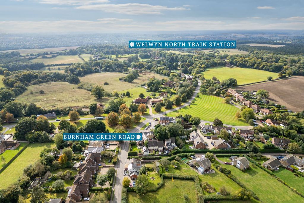 Property photo 2 of 29