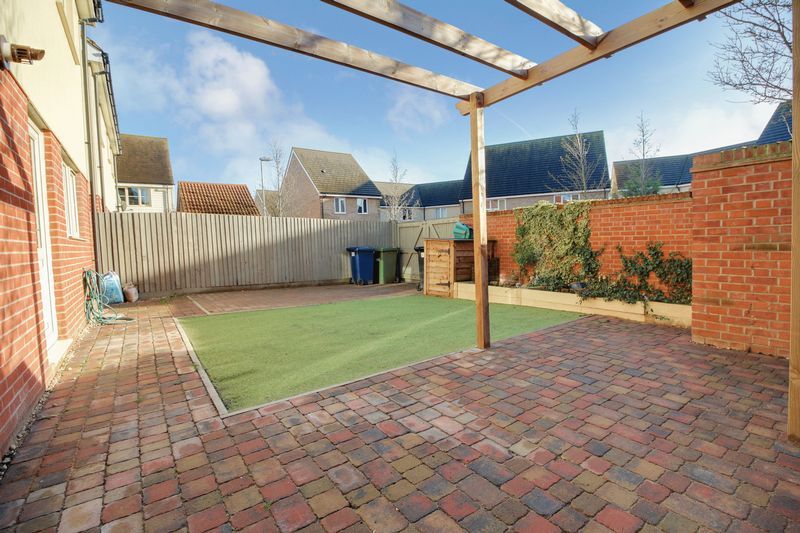 Property photo 2 of 17 Photo 6