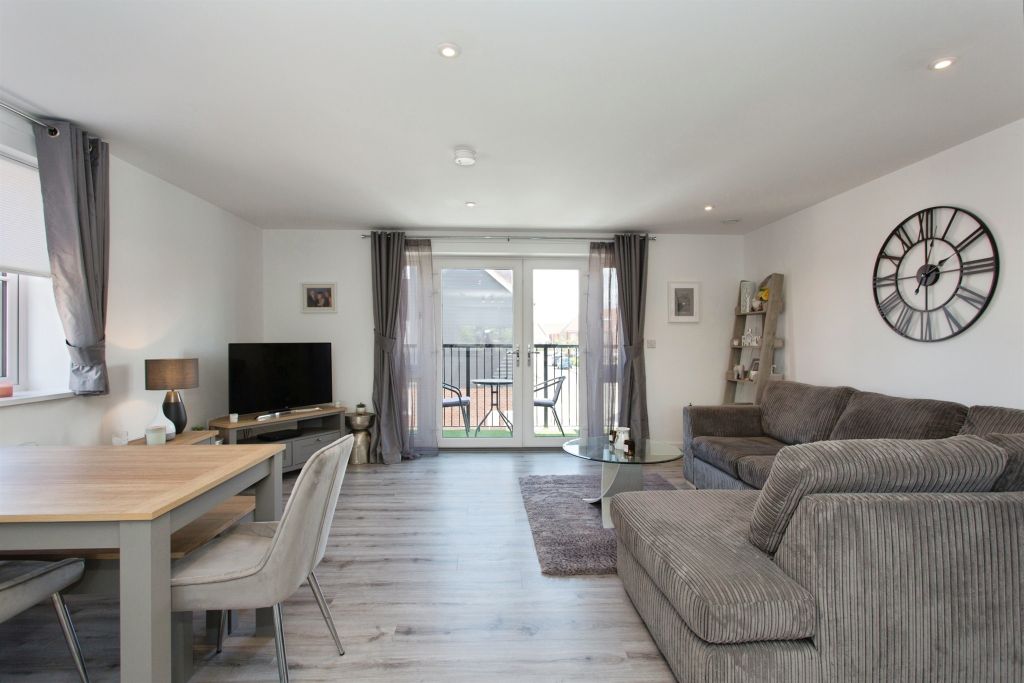 Property photo 2 of 13