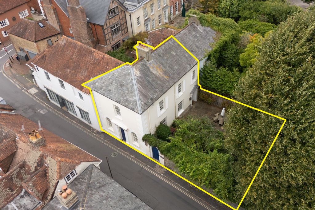 Property photo 1 of 22 Ryde House, Angel Street, Petworth, Gu28 0Bg