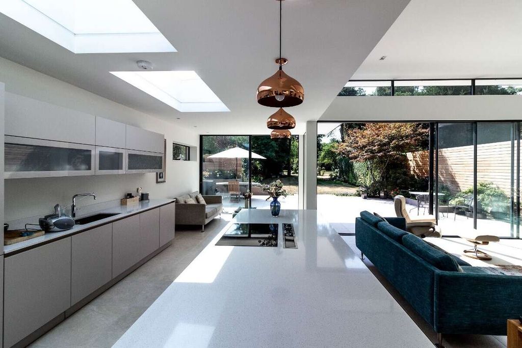 Property photo 3 of 7