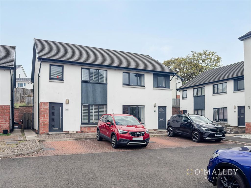 Property photo 1 of 17 External Front