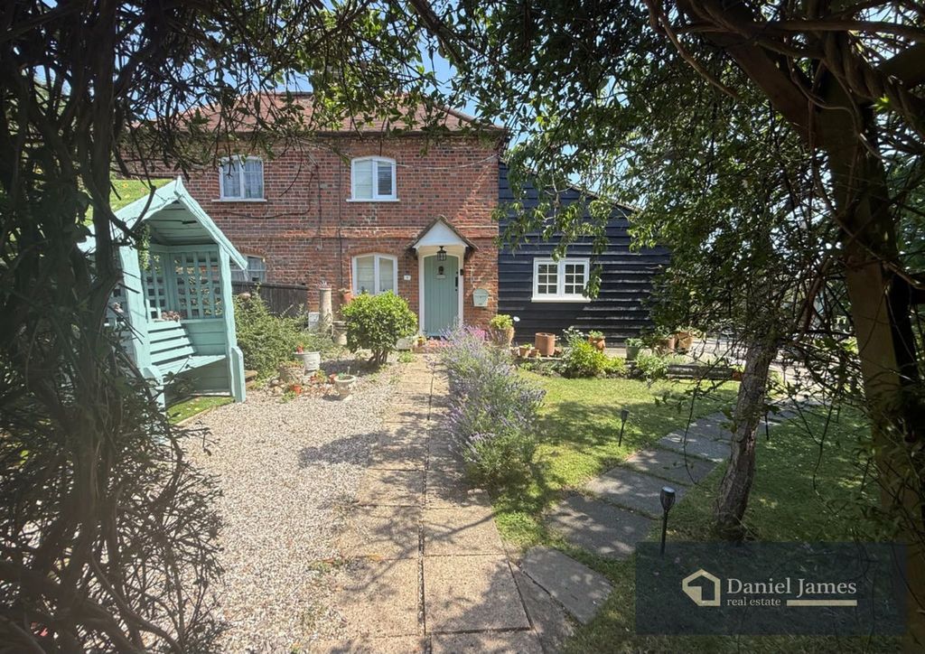 Property photo 1 of 27