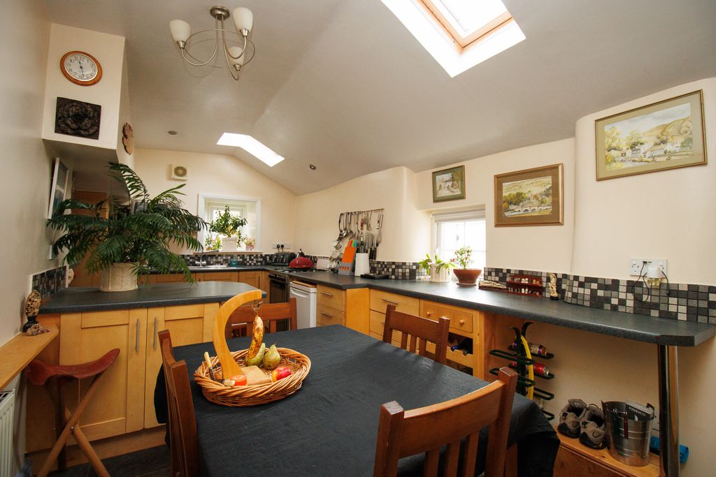 Additional image 4 of 4 bed cottage for saleReynolds Street, Filey YO14