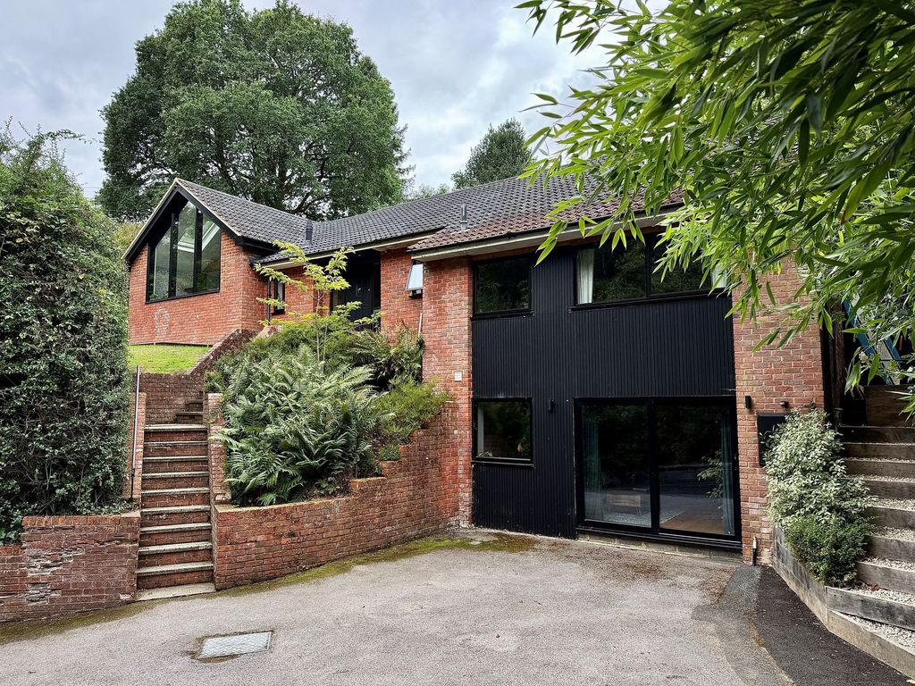 Property photo 1 of 34