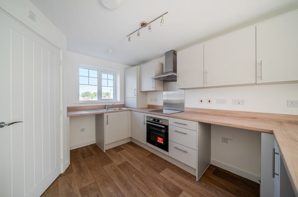 Property photo 3 of 14 1492453-6-6A5611d3c45Bb